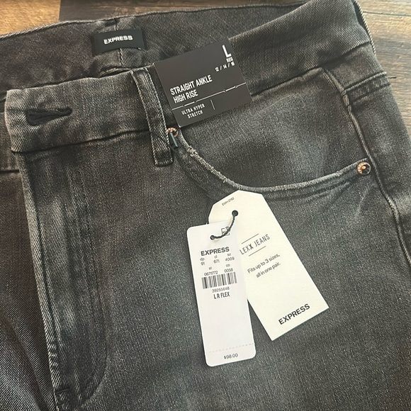 Express High Waisted Black Denim Jeans - Picture 7 of 7